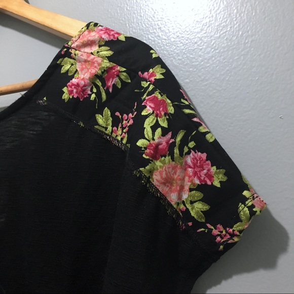 Xhilaration Black Floral Shoulder Button-Back Top - Picture 4 of 6